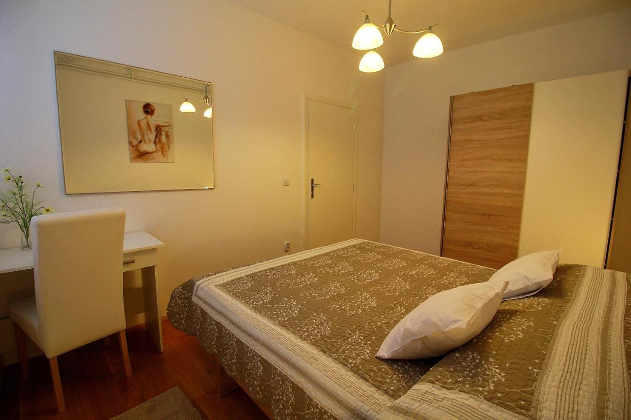 Apartmani Bozena Makarska Exterior foto