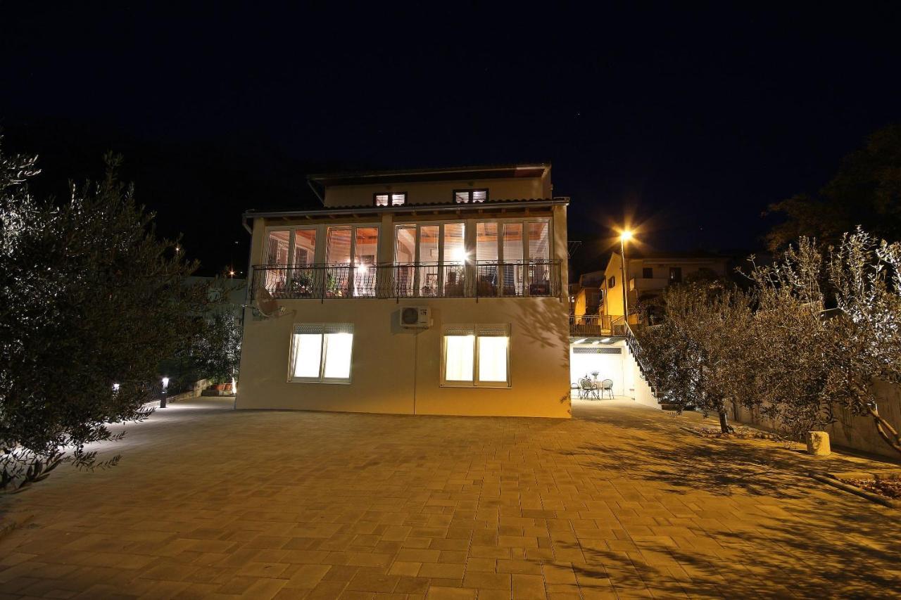 Apartmani Bozena Makarska Exterior foto